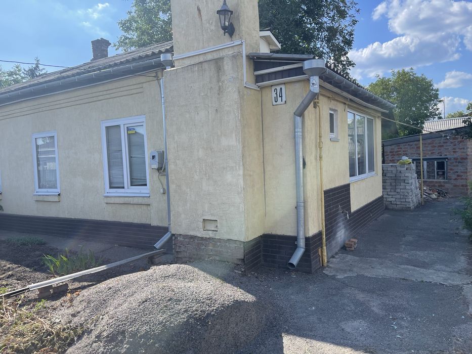 1/2 будинку Золотоноша вул Новоселівська (Захисників) 34 центр