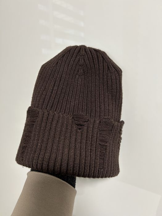 Модна стильна шапка