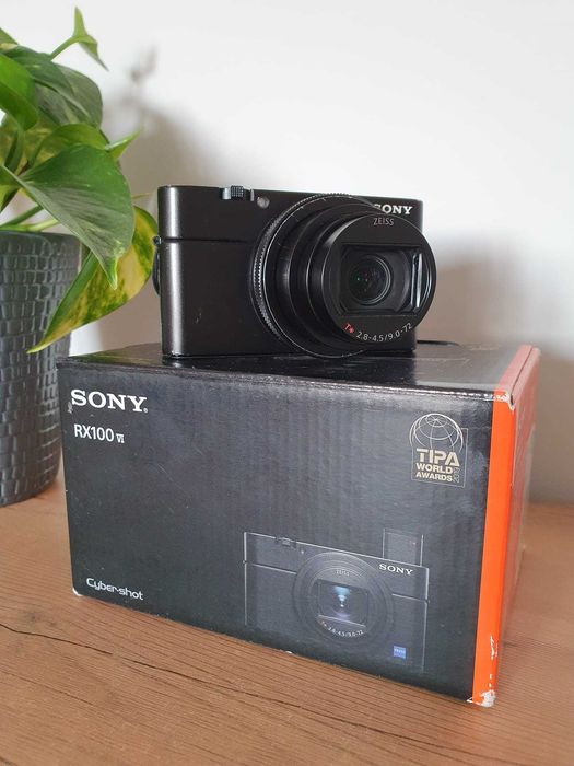 Aparat cyfrowy Sony DSC - RX100 VI
