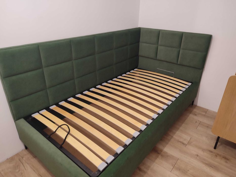Łóżko tapicerowane narożne na wymiar pojemnik, producent