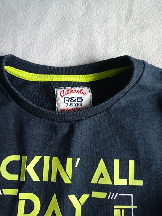 Sprzedam bluze chłopięca