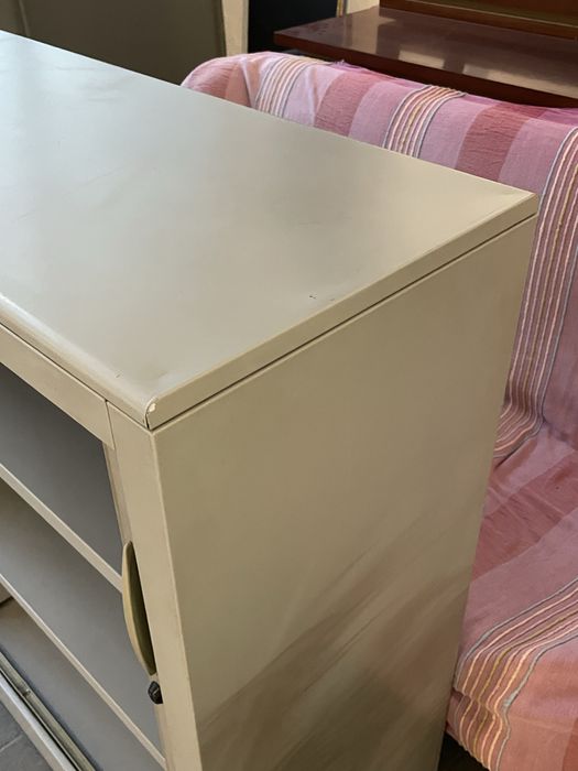 Móvel de escritório, de Design Francês , em metal , armário prateleiras