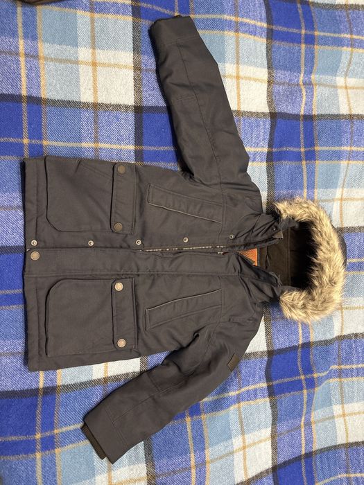 Зимова куртка на 8-9 років