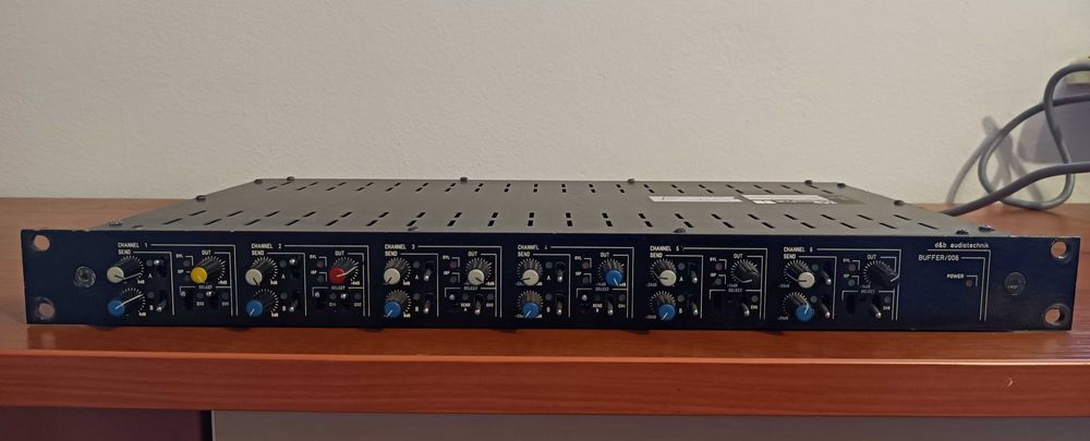 D&B Audiotechnik przedwzmacniacz 6 kanałów XLR  z zewn. zasilaniem