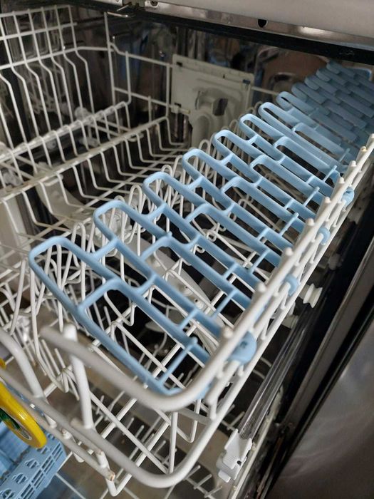 Máquina de lavar loiça INDESIT IDL 60 S - totalmente funcional