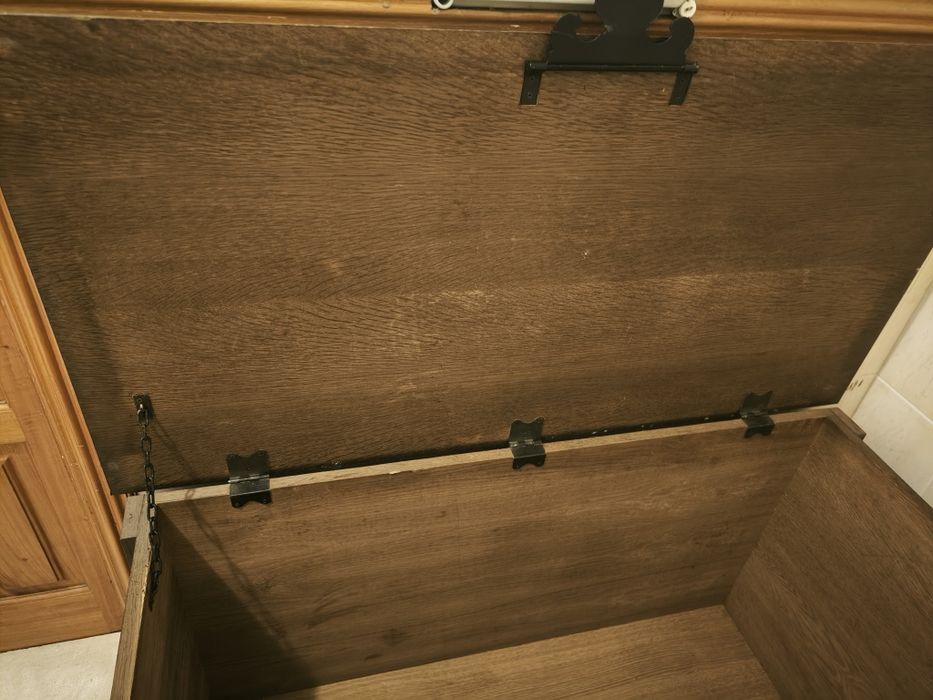 Arca Feita de Madeira