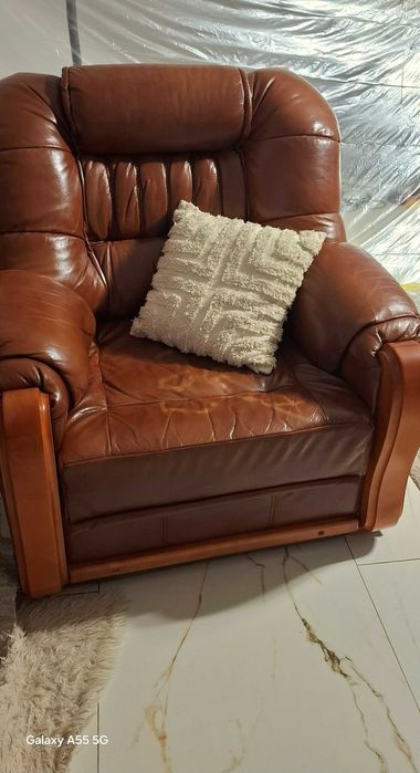 Skórzany komplet kanapa narożna i fotel drewno