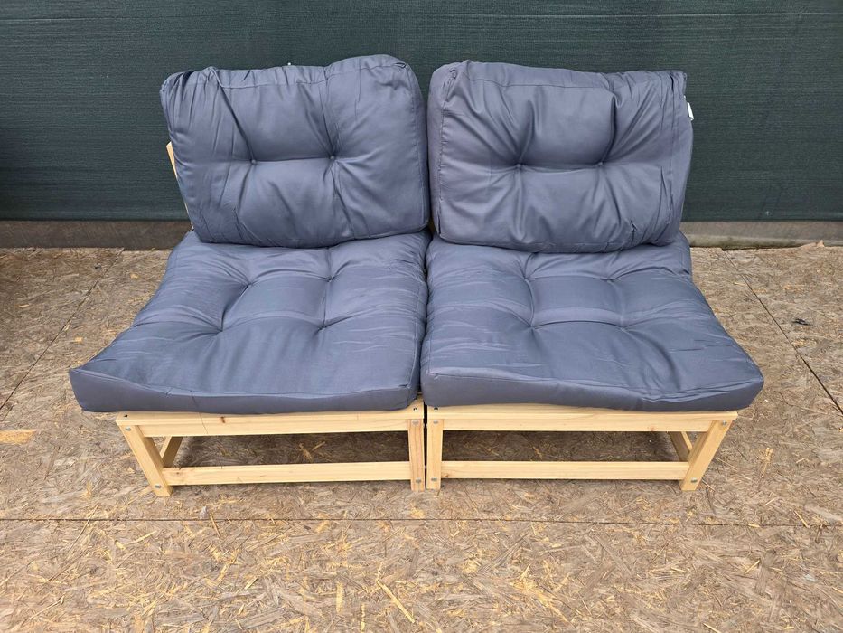 Meble ogrodowe drewniane siedzisko sofa dla dwóch osób grube poduchy