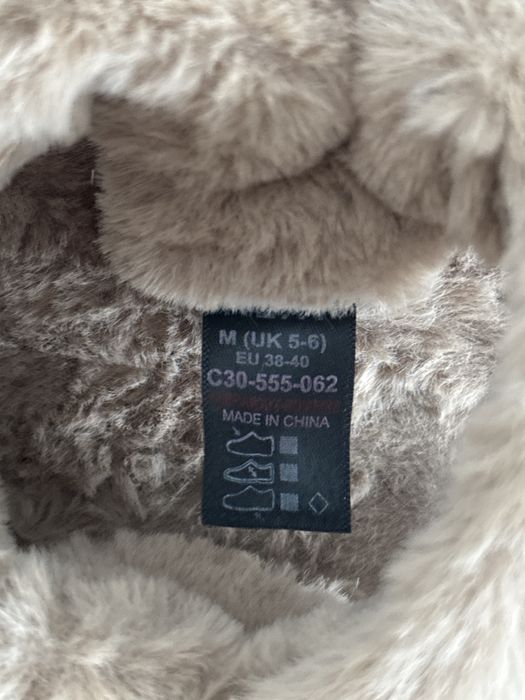 пухнасті босоніжки