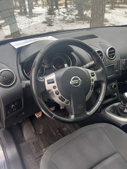 NISSAN Qashqai 2012