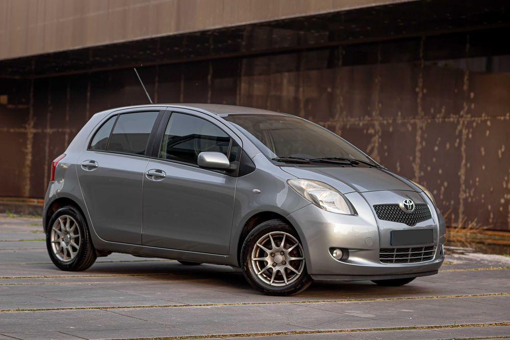 Toyota Yaris 1.4 D4D - Selo antigo - Diesel - 5 Lugares