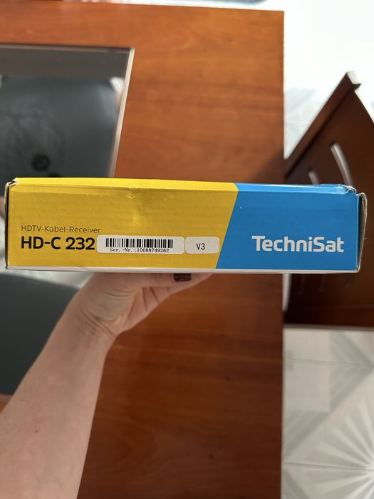TechniSat HD-C 232, um receptor/tuner de TV a cabo digital (DVB-C) em HD.