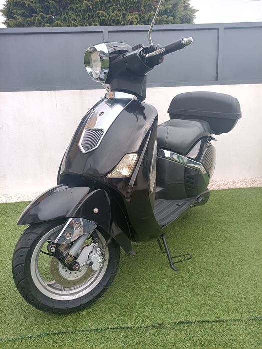 Scooter 125 venda retoma carro ou moto