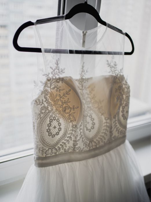 Весільна сукня chi chi London (залишився розмір 14 L)