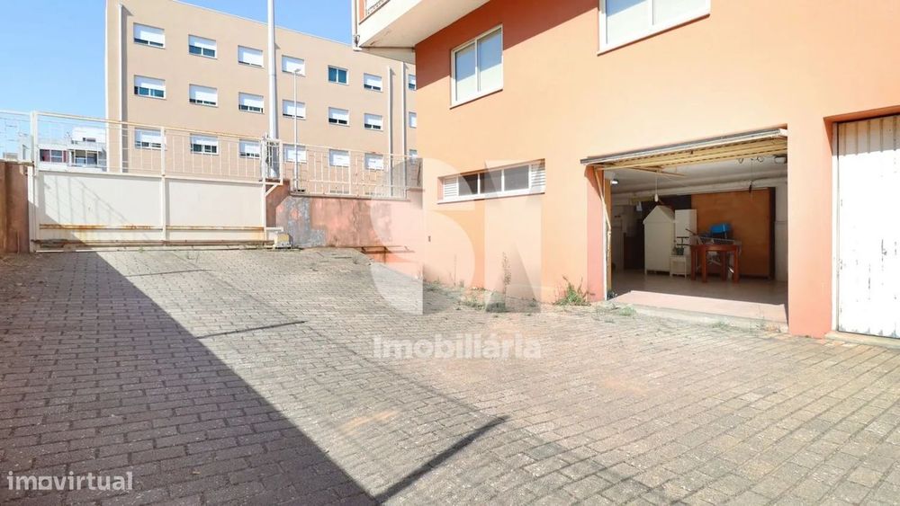 T3 Ermesinde com Garagem, Elevador e Lareira