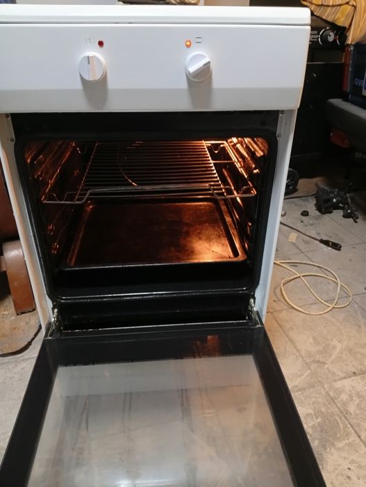 Kuchenki dwie sztuki elektryczne polecam możliwy transport