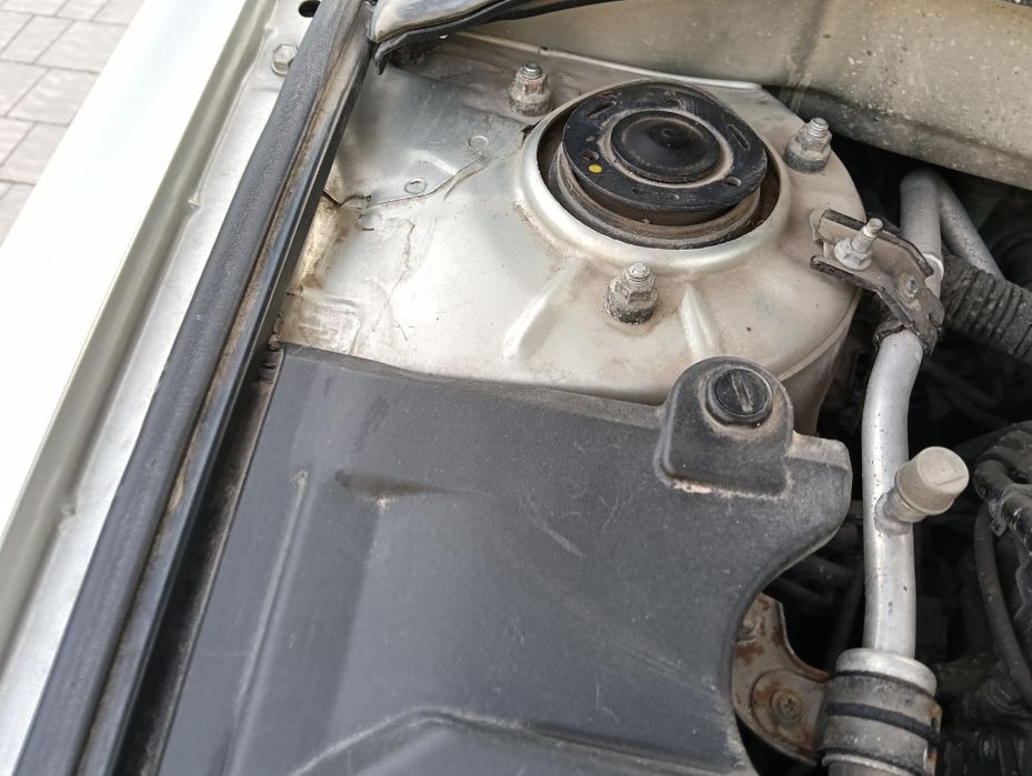 Продам  Тойоту Авенсіс в кузові універсал