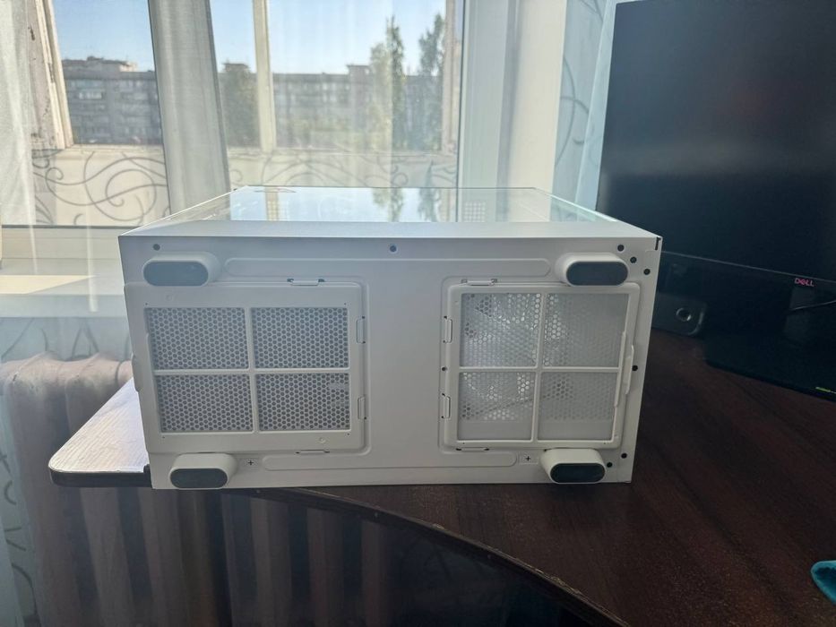 Корпус NZXT H5 Flow Tempered Glass без БП (CC-H51FW-01) White