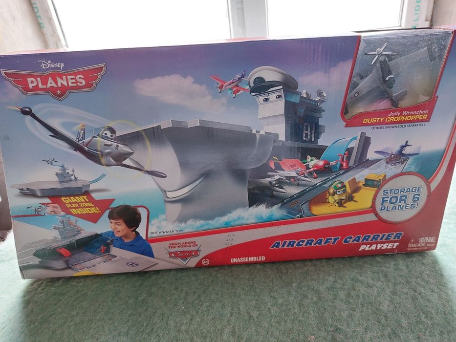Disney planes авіаносець набір