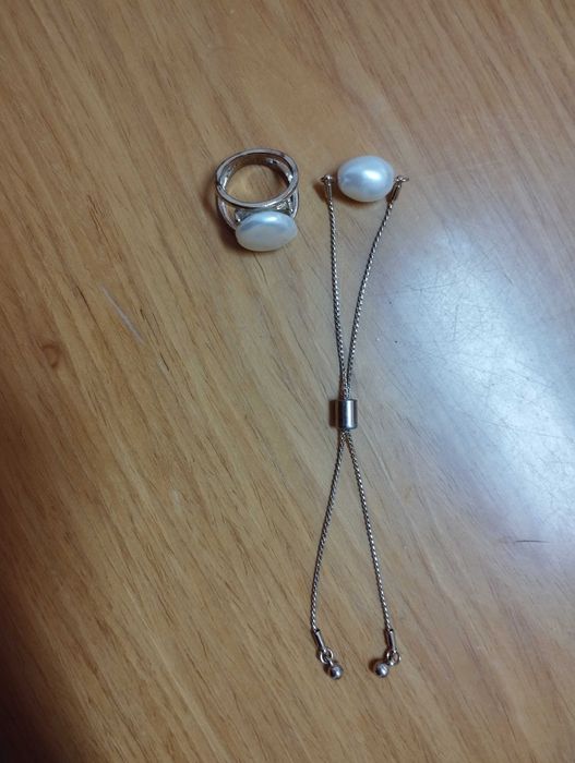 Conjunto moderno e novo de anéis e pulseira ajustável - Aço dourado