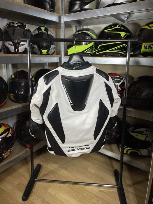 Мотокуртка Alpinestars Italy (Dainese Berik Bmw ProBiker Icon Ixs Fox)