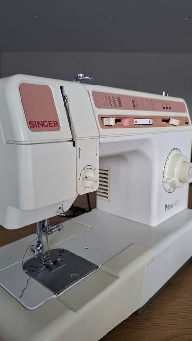 Máquina de costura-singer