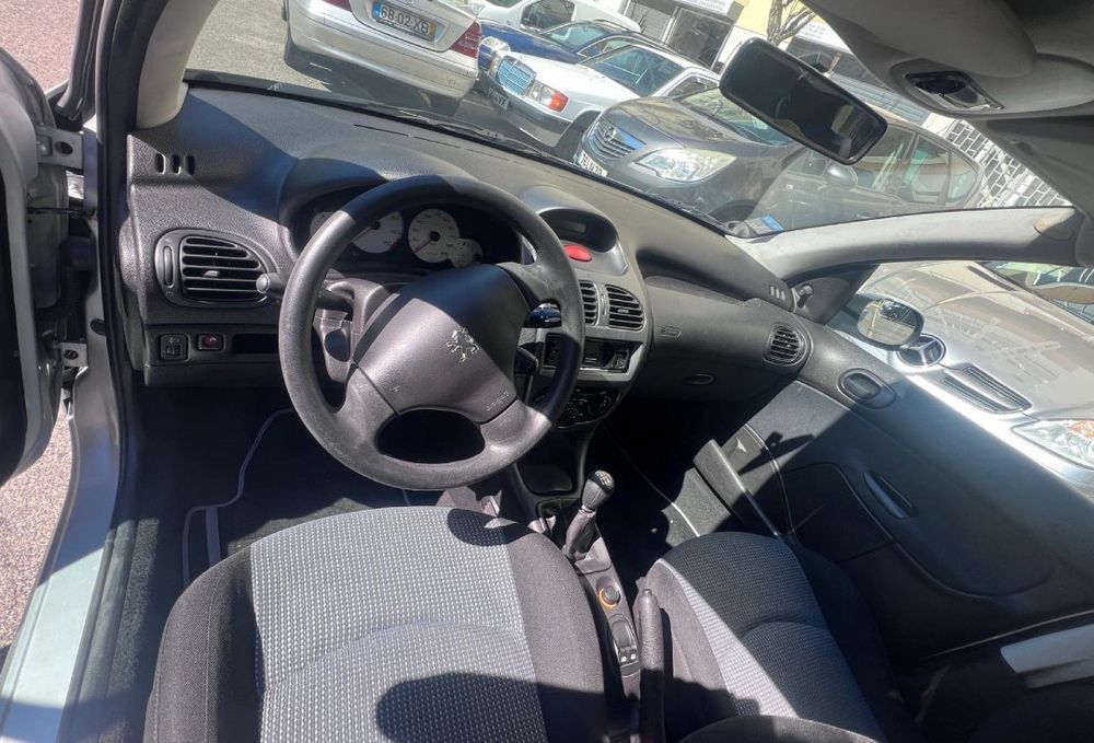 Peugeot 206 — fotografia 3