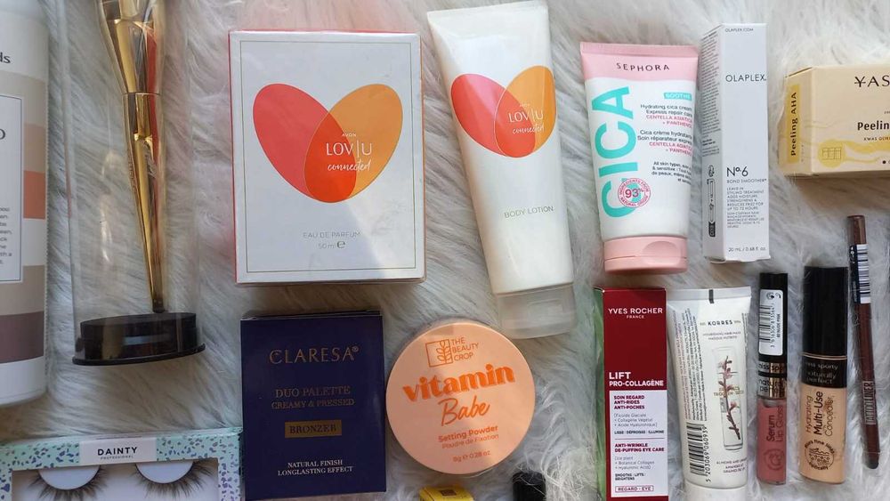 Zestaw 24 kosmetyków, wartość około 1100 zł, Kalendarz adwentowy