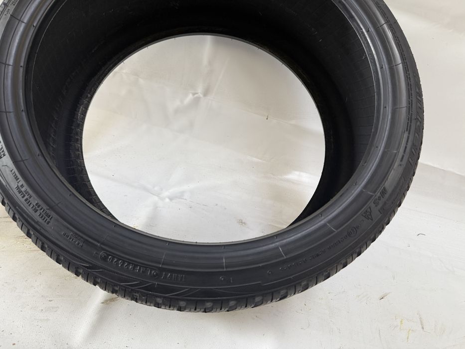 255/35/19 EuroWinter HS01 91W