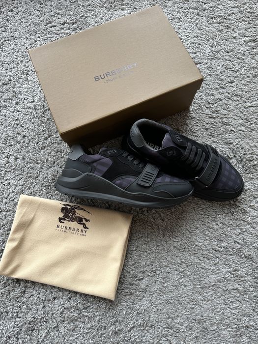 Burberry rumsey black