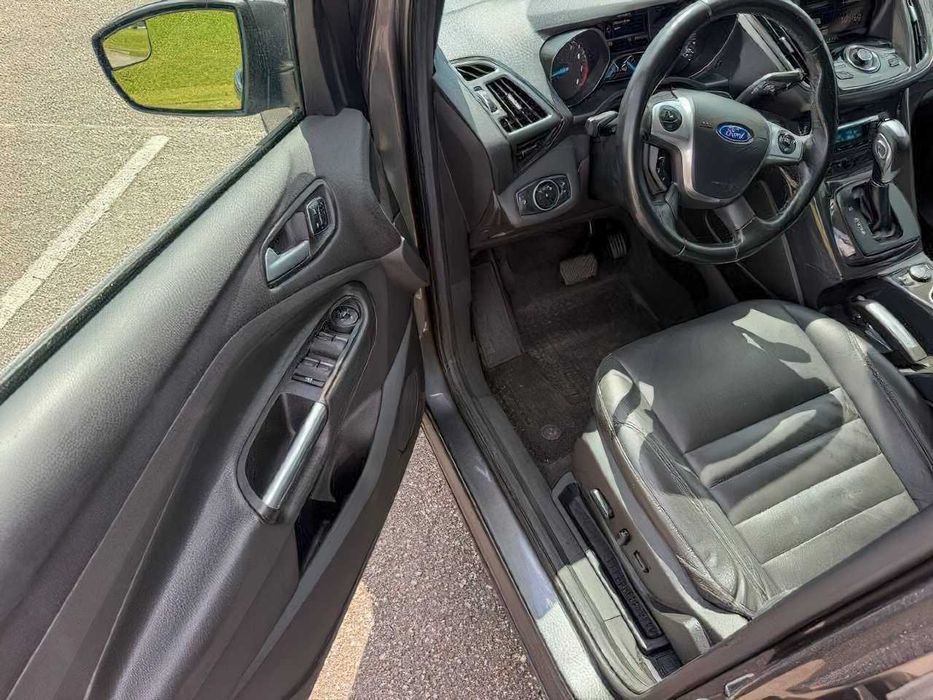 Ford Escape Titanium      2015