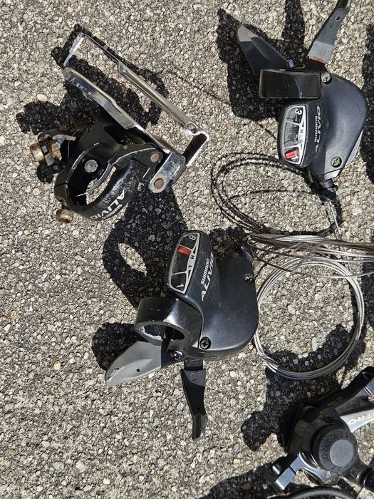 Grupo  Shimano ALIVIO de  MTB 3x8v