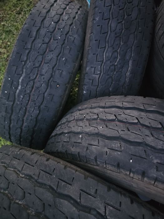 Pneus carga excelente piso