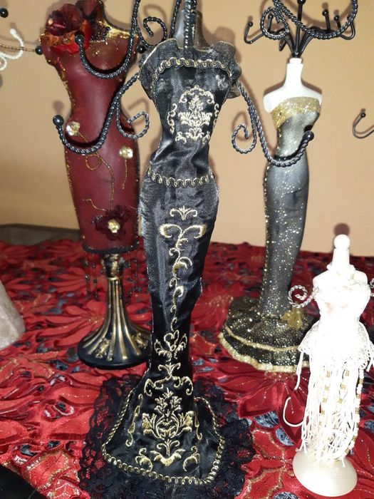 Підставка під біжутерію