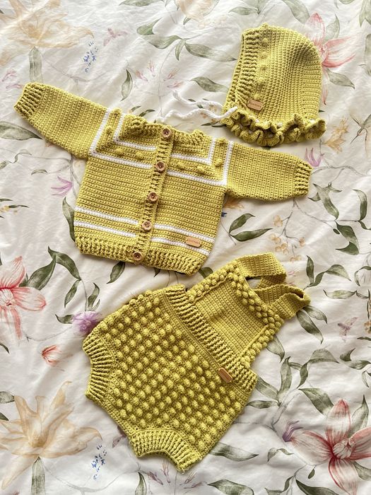 Vende-se roupa de bebé