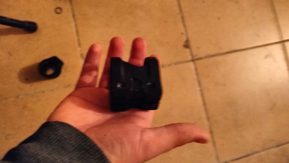 Zacisk dwuśrubowy addict z hulajnogi addict revenger