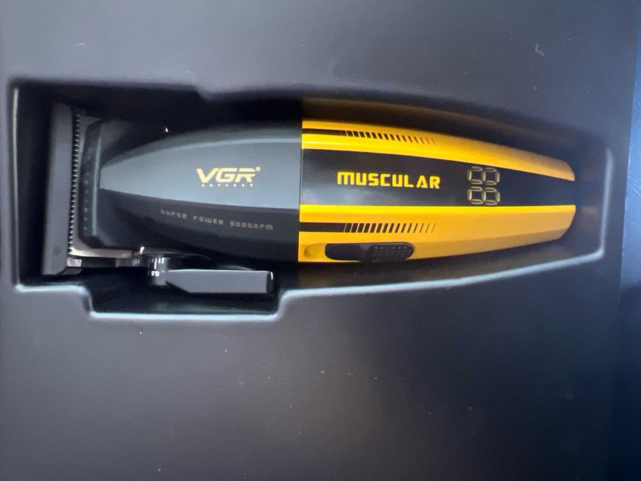 Продам машинку VGR V - 285 + запасний ніж
