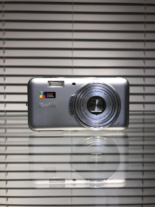 Aparat cyfrowy Kodak V1003 aparat fotograficzny