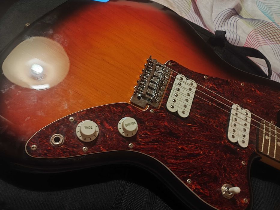Squier Jagmaster Standard Sunburst – Excelente estado