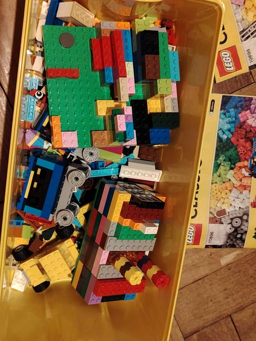 2 caixas de lego classic