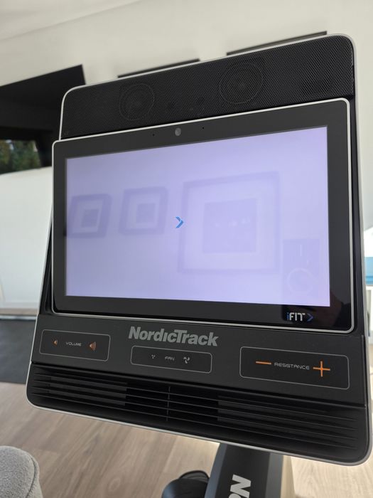 Bicicleta Reclinada NordicTrack R35 – Como Nova, Apenas 1 Ano
OLX

Bic