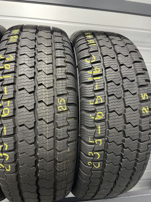 Все сезоні шини 235/65r16C Continental. Ціна 6000грн/шт