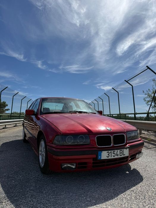 BMW 318 i foto 3