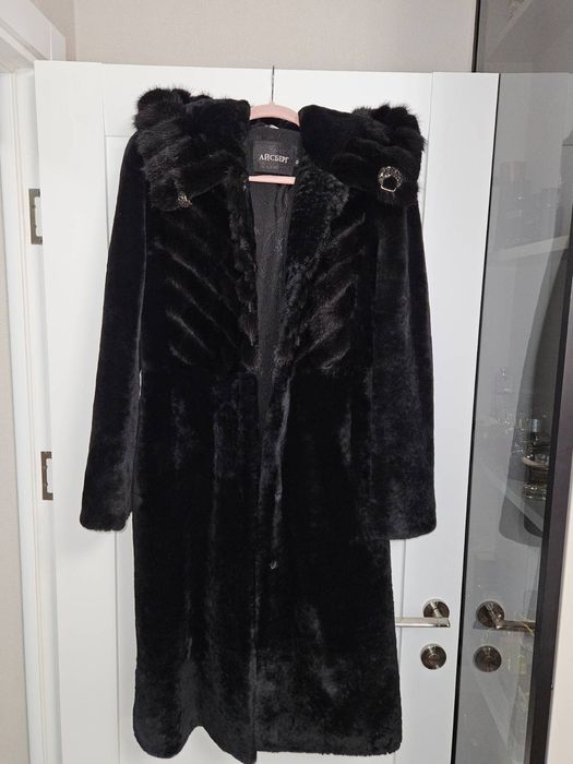 Шуба натуральна мутонова