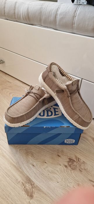 Продам нові сліпони Hey Dude