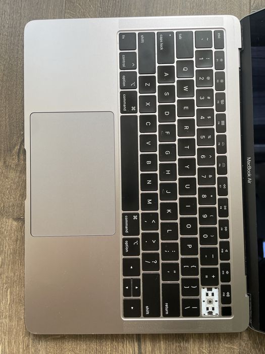 Macbook air 13 inch 2019 space grey