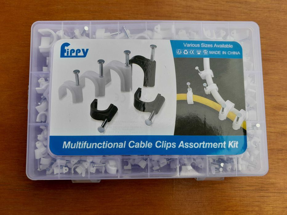 Zestaw uchwytów kablowych rózne rozmiary 600 sztuk nowe outlet
