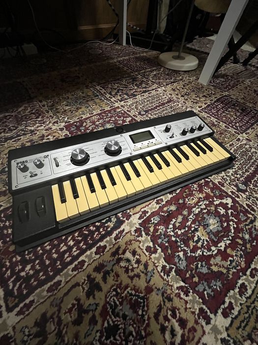 Microkorg XL + transformador + mala de transporte