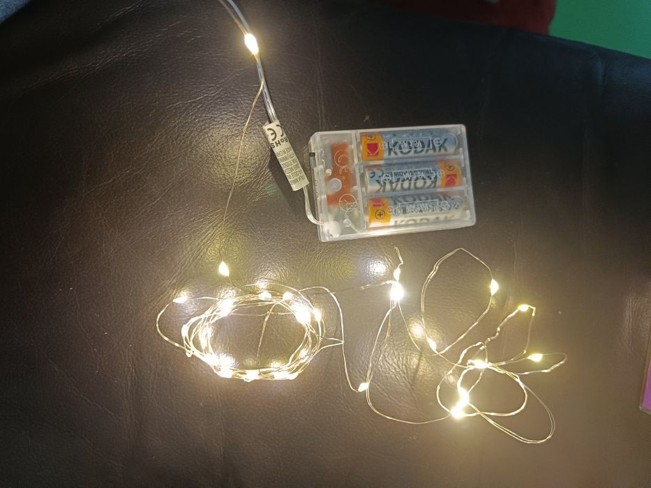 Luzes com 30 leds luz amarela