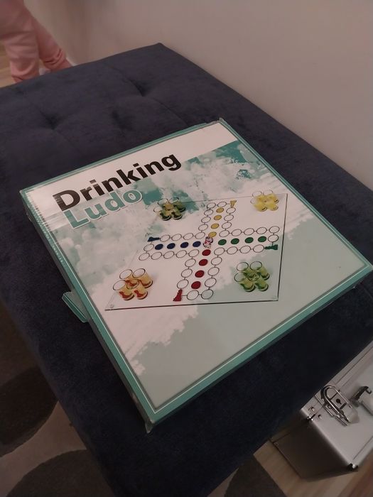 Gra planszowa alkochińczyk chińczyk dla doroslych